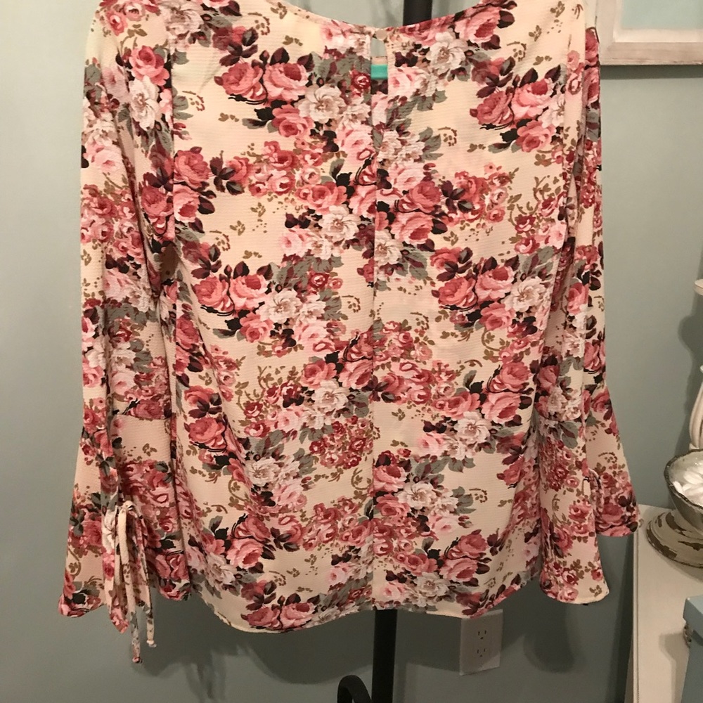 Floral Bell Sleeve Top NWOT
